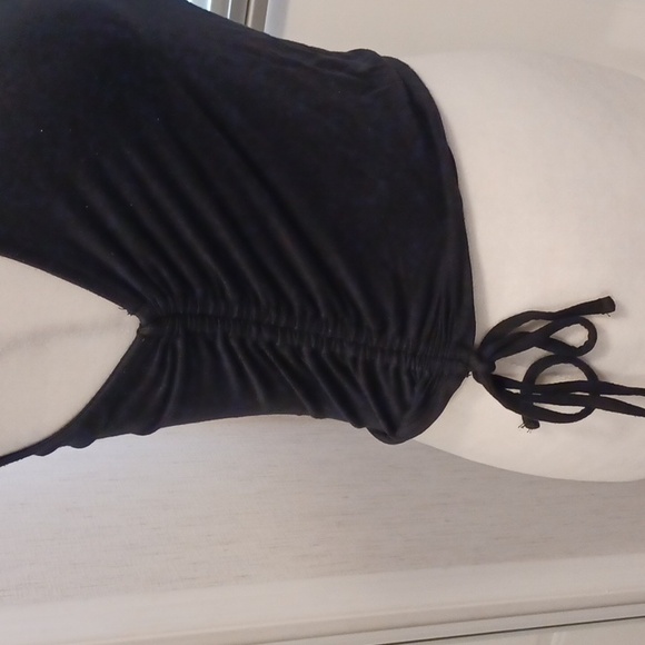 4/$60 Black Rutched Sides Tank Top - Size M - Picture 2 of 6